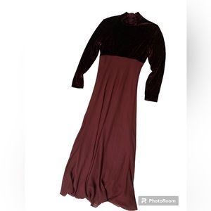Burgundy VINTAGE Neiman Marcus Velvet and Chiffon long holiday dress size 6
